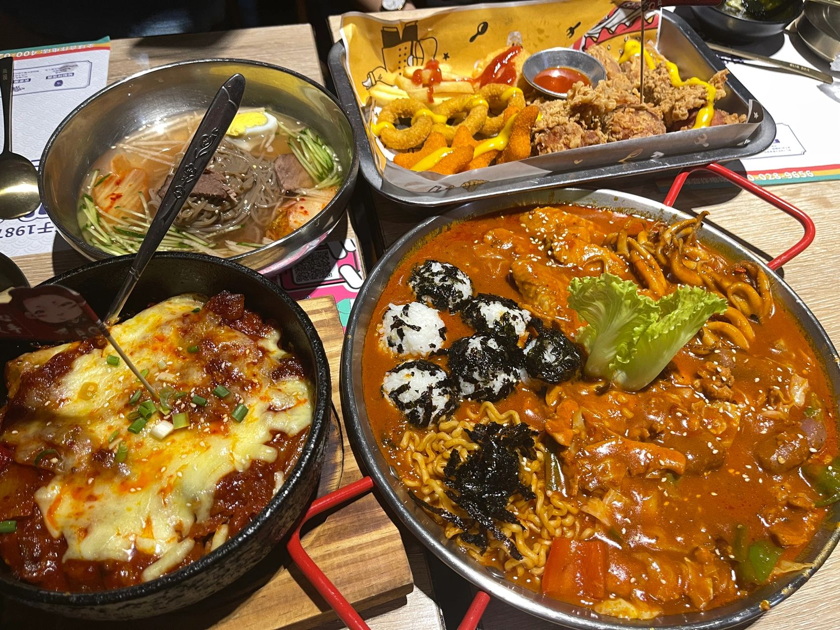 美食陪母亲吃饭鲜花花束母亲节礼物(说到做到 真的既踏实又浪漫)-喵神素材库