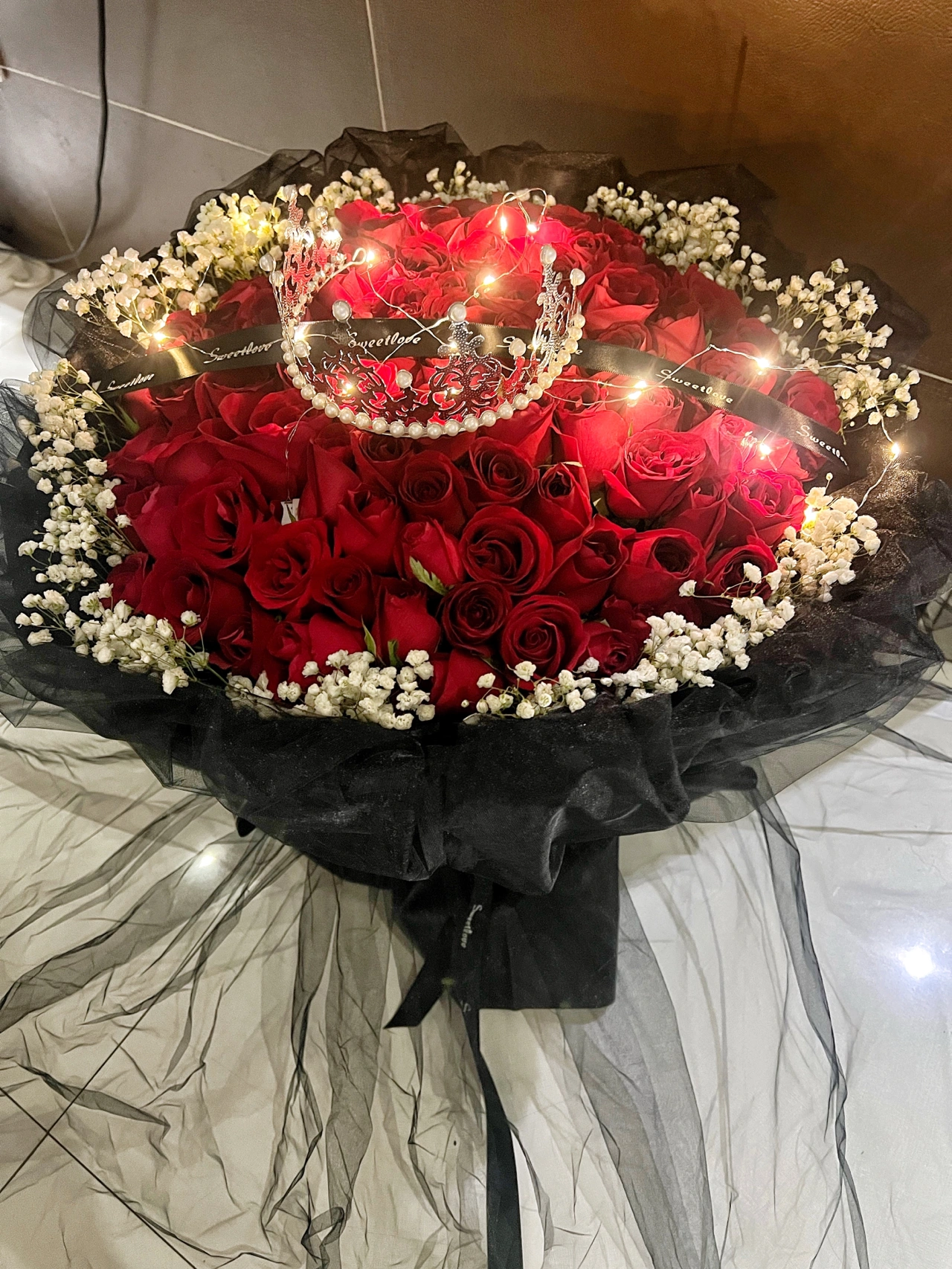 鲜花玫瑰约会高档餐厅女主视觉(生活需要仪式感 )-喵神素材库