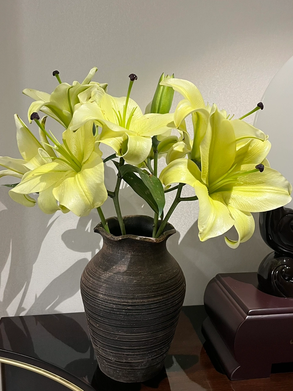 3鲜花百合花瓶(争前恐后的！整个家都是百合的香味！)-喵神素材库