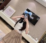 身材辣妹可爱穿搭美女日常裙子苹果手机(iPhone13远峰蓝同系列猫耳朵这个蓝太显白了 特别又高级 )-喵神素材库