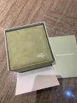 2梵克雅宝 Van Cleef & Arpels 手镯饰品( 这款镯子应该是搭配五花会比较可爱俏皮 )-喵神素材库