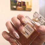 3奢饰品香水古驰美甲手(这个美甲！太仙了叭 超显白显长 都去做！！)-喵神素材库