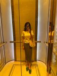 5美女衣服穿搭自拍手机苹果13(听说讲话后面加个“啊”字会超可爱  )-喵神素材库
