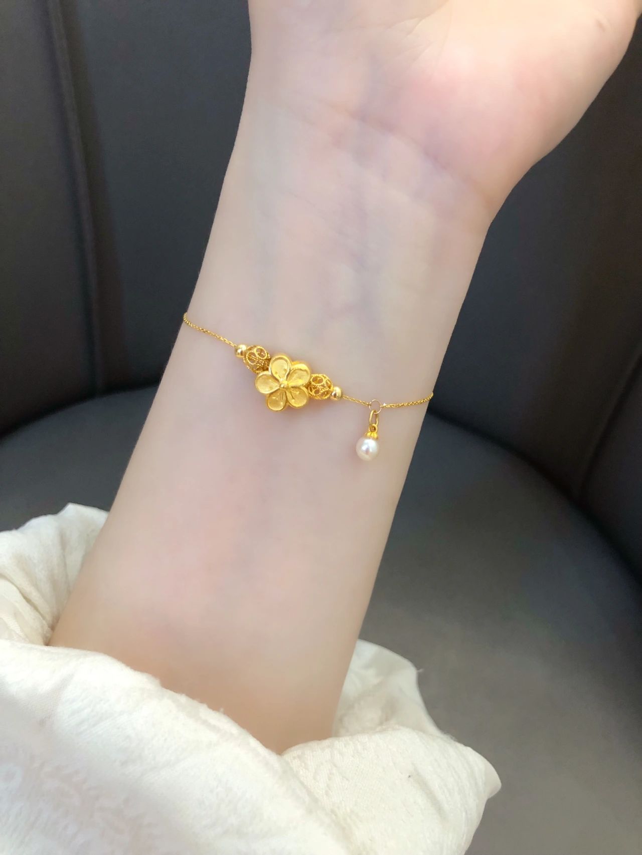 首饰黄金手链(简约设计的金手链)-喵神素材库