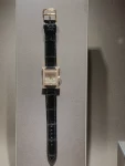 3奢饰品手表爱马仕丝巾爱马仕手镯(丝巾想裱起来做画好看吗？)-喵神素材库