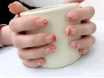 美甲手彩绘法式(跟着感觉走 向快乐出发)-喵神素材库