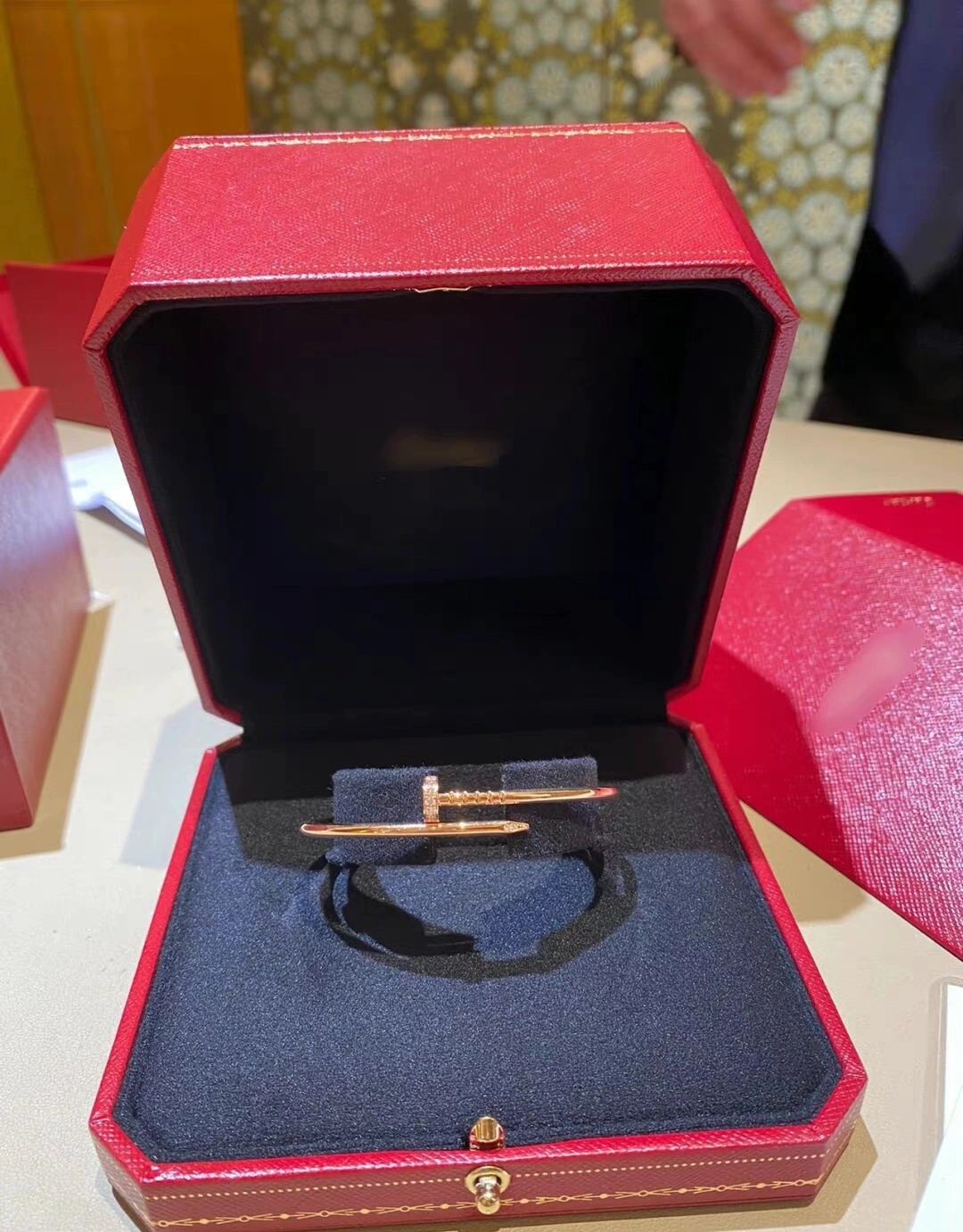 3奢饰品购物首饰手镯珠宝卡地亚(手细实在不适合粗钉子)-喵神素材库