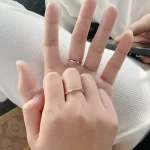 牵手秀恩爱情侣戒指对戒( 浪漫爱情划出一道弧线，形成美妙的 “∞”无穷符号 将彼此相合的灵魂紧紧相连 热爱-所以有理由和答案)-喵神素材库