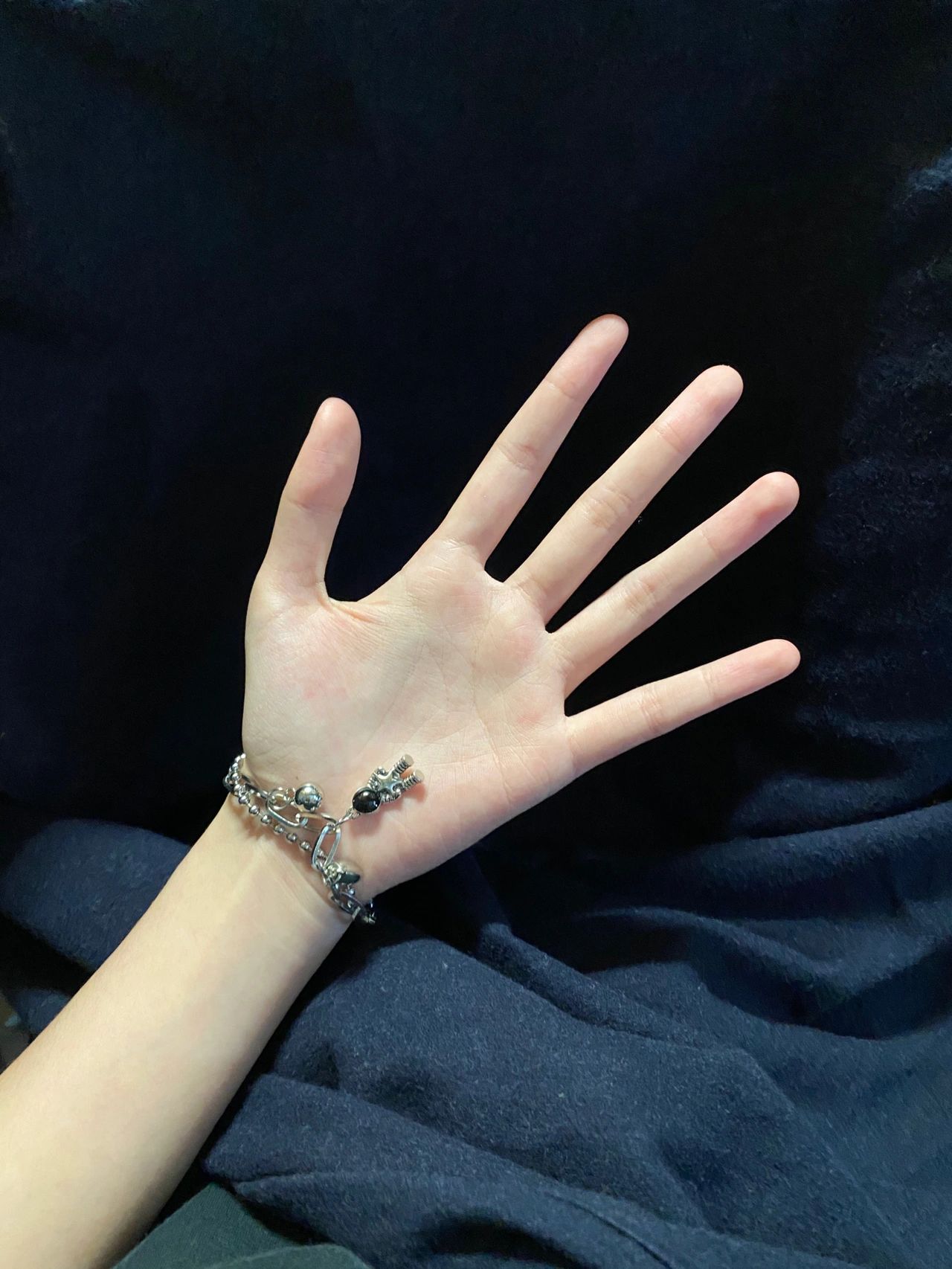 手手控手链自拍(谁不爱干干净净的短指甲)-喵神素材库