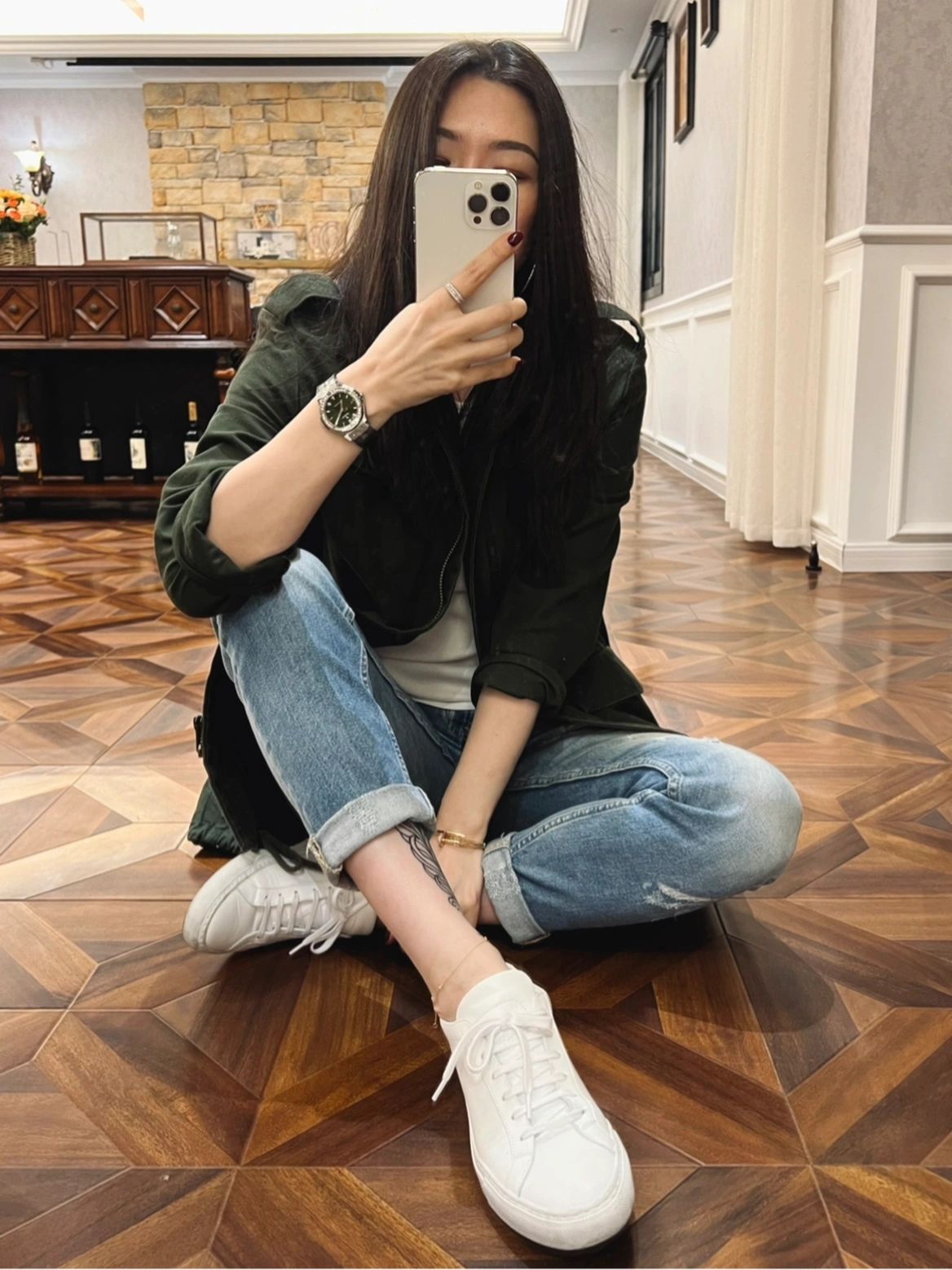 5衣服穿搭手机自拍手表(不如意事常八九 可与言者无二三)-喵神素材库