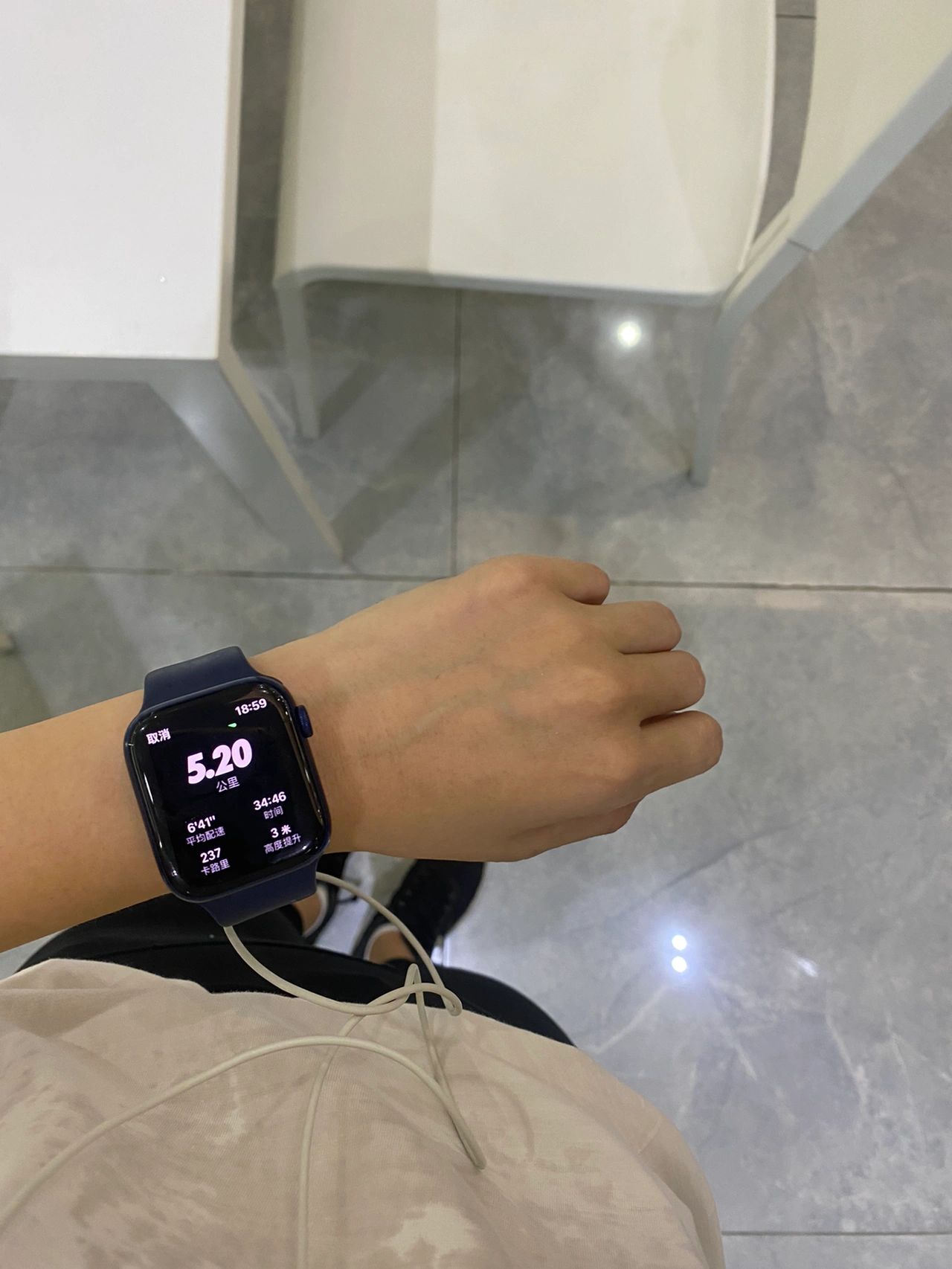 手表美女健身减肥(千嘛要骂我懒啊我明明什么都没做啊)-喵神素材库