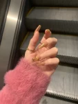手表女士手表(下班路上 地铁 突然发现我的新手表挺好看的浅玫瑰金色 温柔小仙女款式吧这是本来当初买它的时候是觉得表盘有点满天星的感觉实物比官方图好看多了，买不起太贵的表 哈哈哈哈买个款式吧 好看就行)-喵神素材库