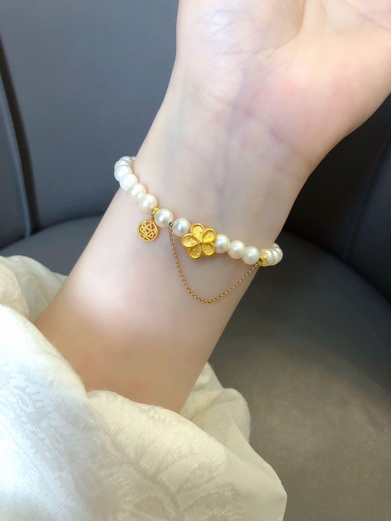 黄金手链珠宝首饰(小桃花真的太百搭啦)-喵神素材库