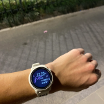 2夜跑运动锻炼健身手表计时自拍(跑前身体无敌排斥 跑完舒畅但还是有些累是要给腿放两天价改游泳了)-喵神素材库