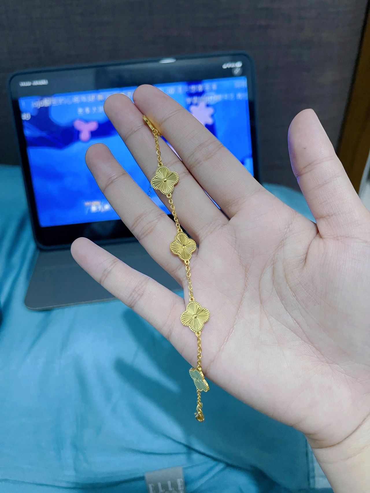 手手链手表看剧(现在的黄金也太好看了\\t)-喵神素材库