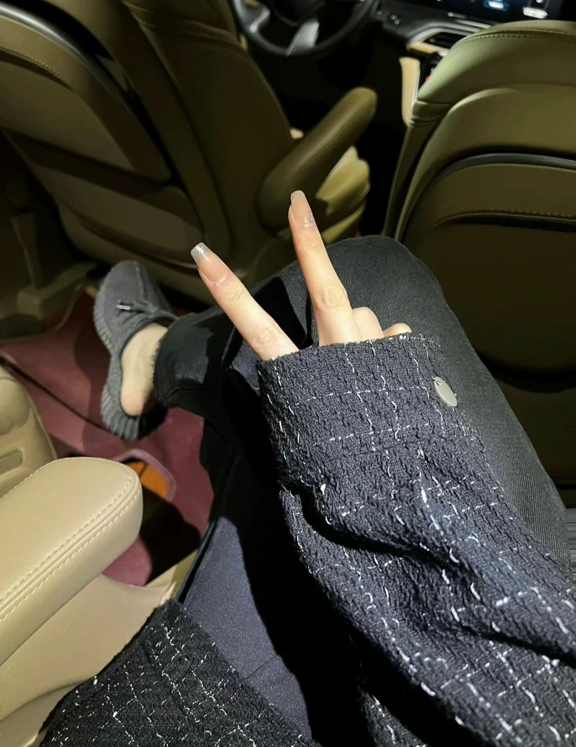 手美甲穿搭开车(要飞奔，跳海，穿吊带，挣大钱，看日出，用力去爱”)-喵神素材库