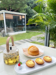2早餐蛋挞面包茶民宿旅游(室外环境很棒 还有湖   民墅的旋转楼梯设计也很高级 )-喵神素材库